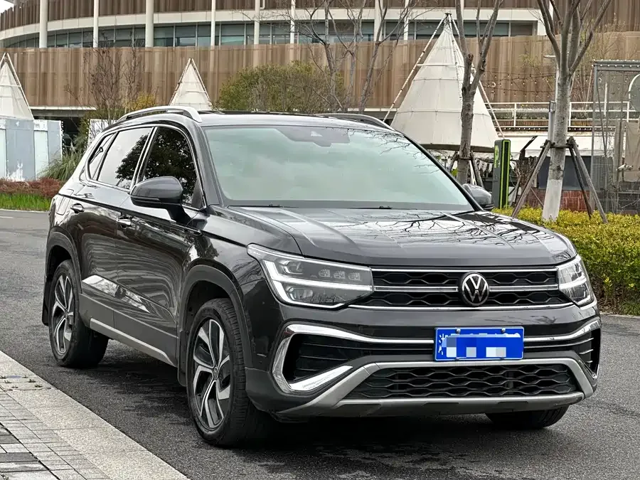 Volkswagen Tiguan (Tharu) Tuyue 2023 300TSI 2WD Full Moon Edition 2023 — миниатюра 3