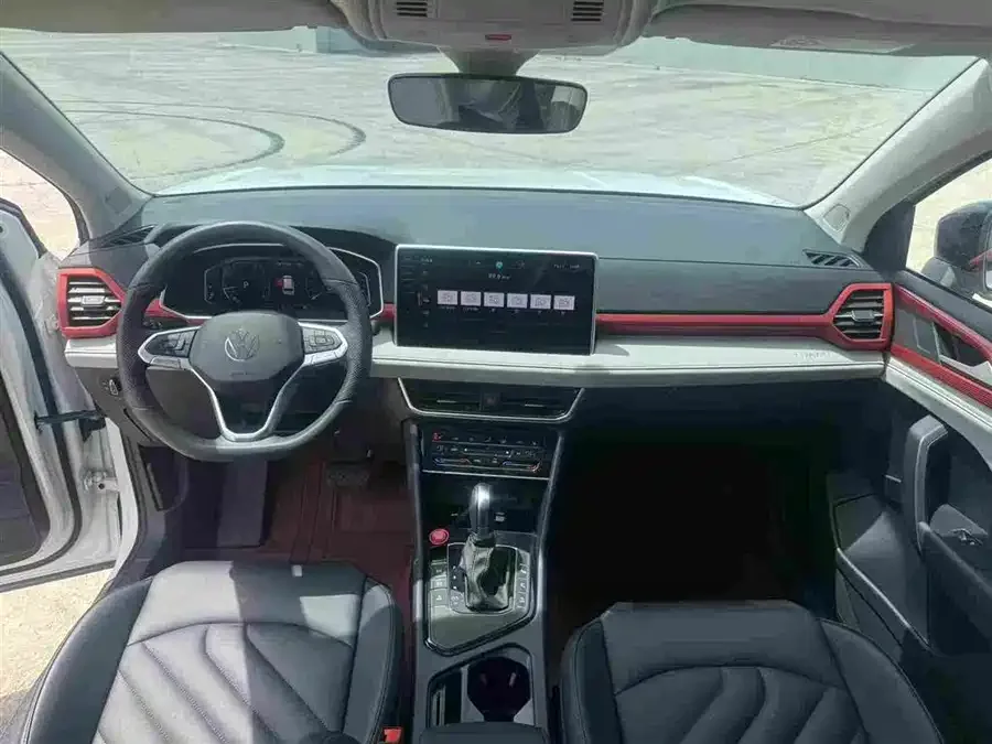 Volkswagen Tiguan (Tharu) Tuyue 2024 300TSI 2WD Moon Edition 2024 — миниатюра 2