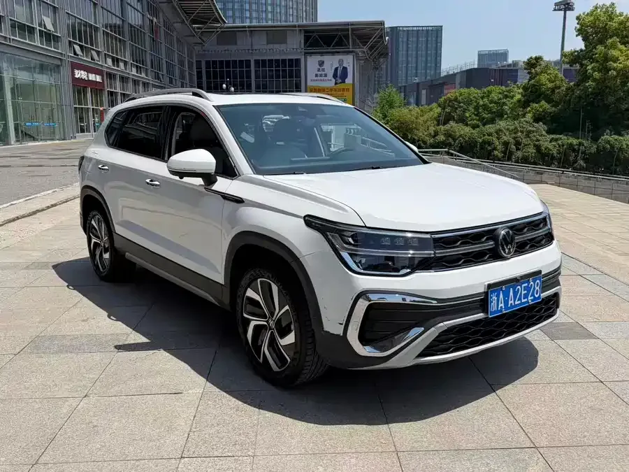 Volkswagen Tiguan (Tharu) Tuyue 2023 300TSI 2WD Full Moon Edition 2023 — миниатюра 3