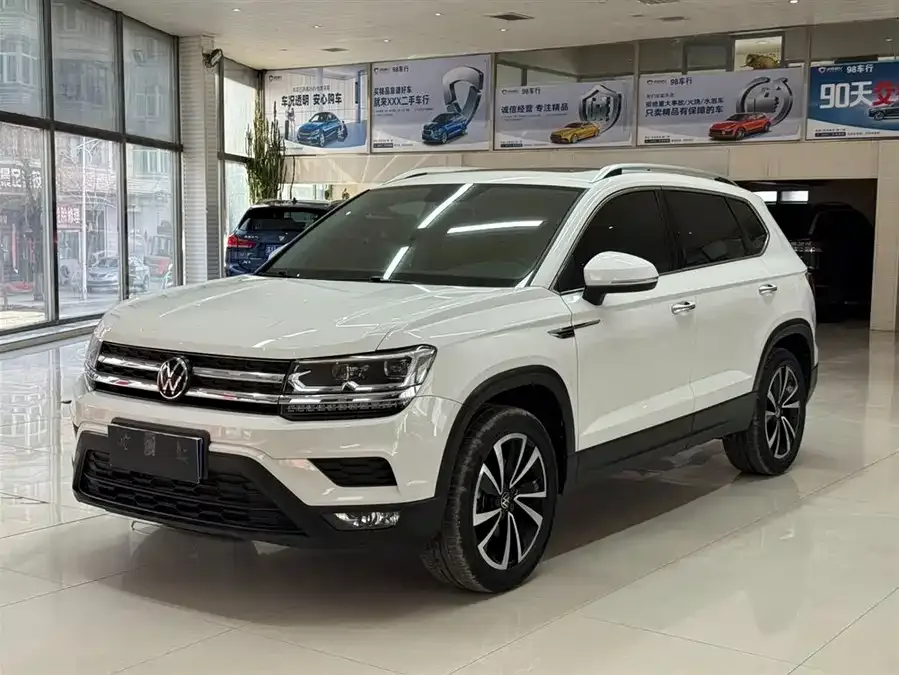 Volkswagen Tiguan (Tharu) 2021 Tuyue 280TSI 2WD Luxury Edition PLUS 2022 — фото 1, купить с доставкой в Москву