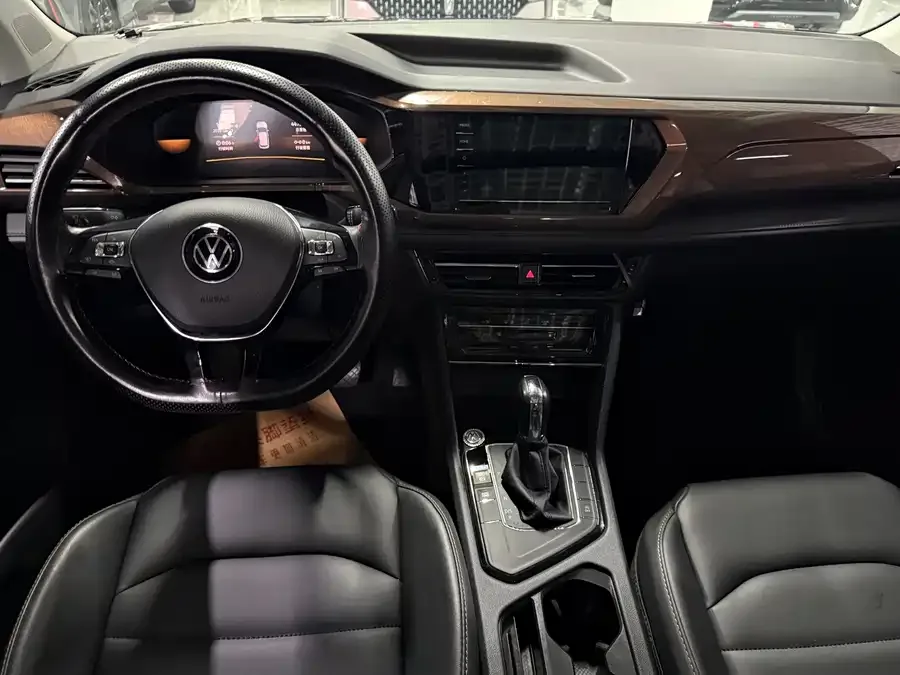 Volkswagen Tiguan (Tharu) Tuyue 2022 280TSI 2WD Comfort Edition 2022 — миниатюра 2