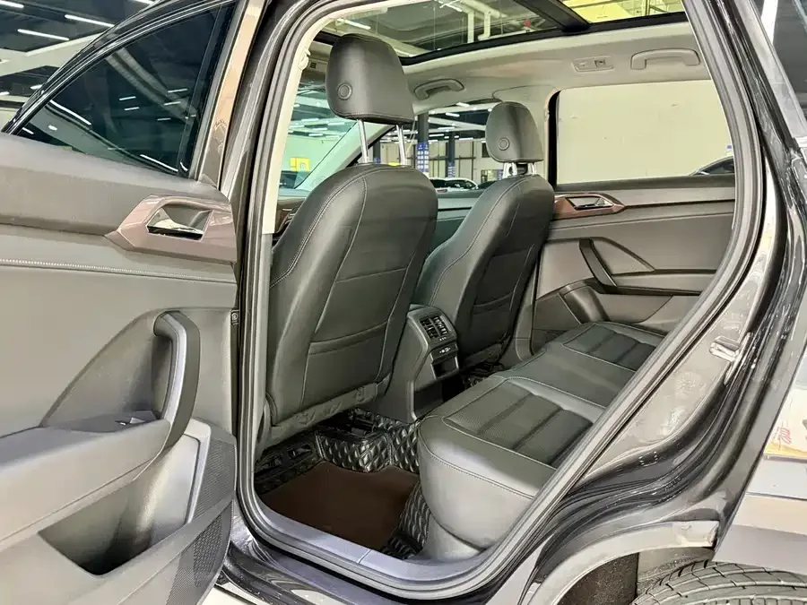 Volkswagen Tiguan (Tharu) Tuyue 2022 280TSI 2WD Luxury Edition 2022 — миниатюра 2