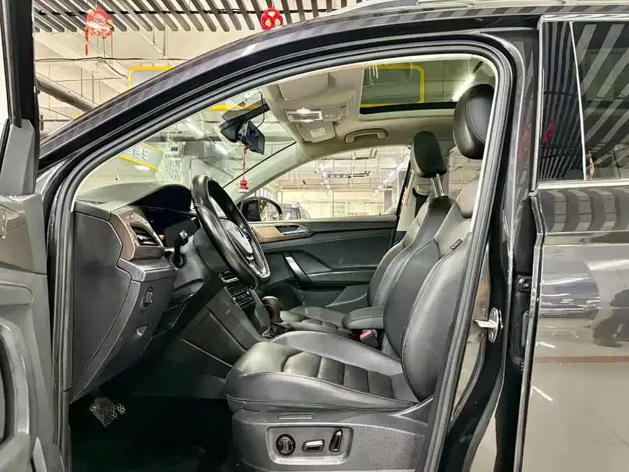 Volkswagen Tiguan (Tharu) Tuyue 2022 280TSI 2WD Luxury Edition 2022 — миниатюра 4