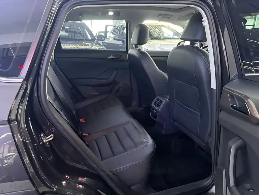 Volkswagen Tiguan (Tharu) Tuyue 2022 280TSI 2WD Luxury Edition 2022 — миниатюра 5