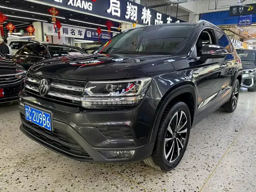 Volkswagen Tiguan (Tharu) Tuyue 2022 280TSI 2WD Luxury Edition 2022 — фото 1, купить с доставкой в Москву