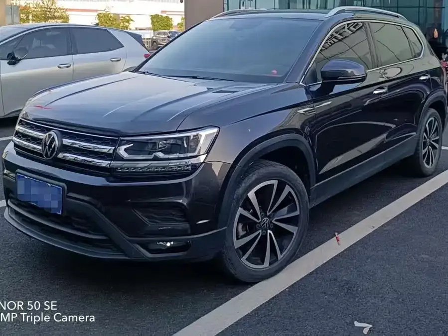 Volkswagen Tiguan (Tharu) Tuyue 2022 280TSI 2WD Luxury Edition 2022 — фото 1, купить с доставкой в Москву