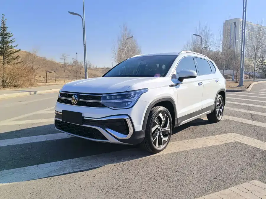 Volkswagen Tiguan (Tharu) Tuyue 2023 300TSI 2WD Full Moon Edition 2023 — фото 1, купить с доставкой в Москву