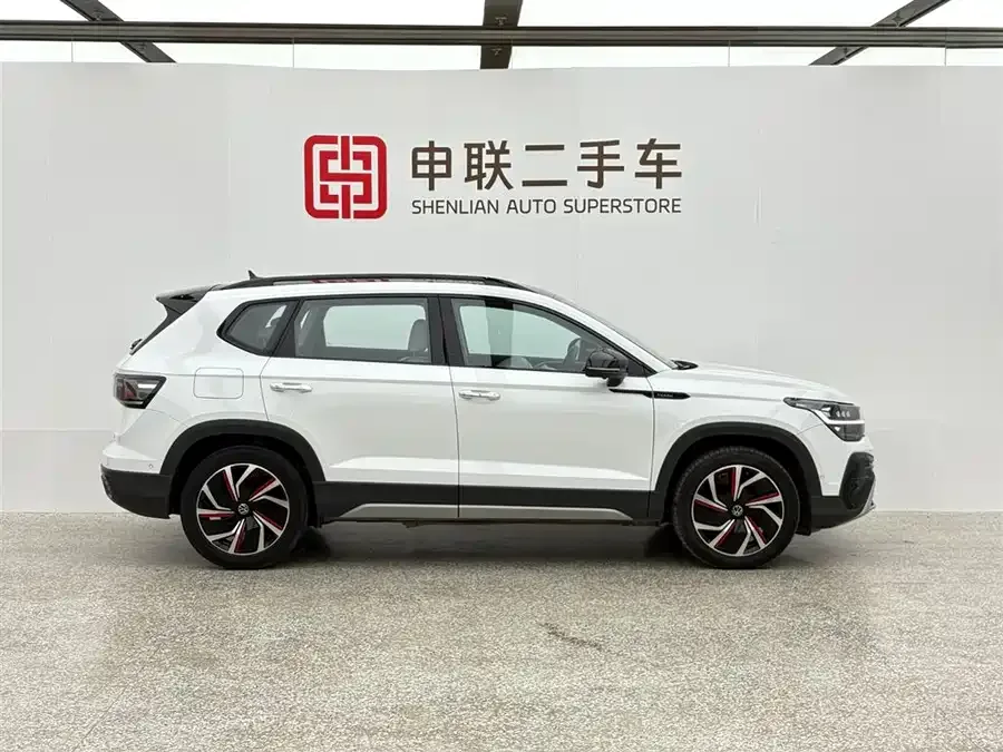 Volkswagen Tiguan (Tharu) Tuyue 2024 300TSI 2WD Moon Edition 2024 — миниатюра 2