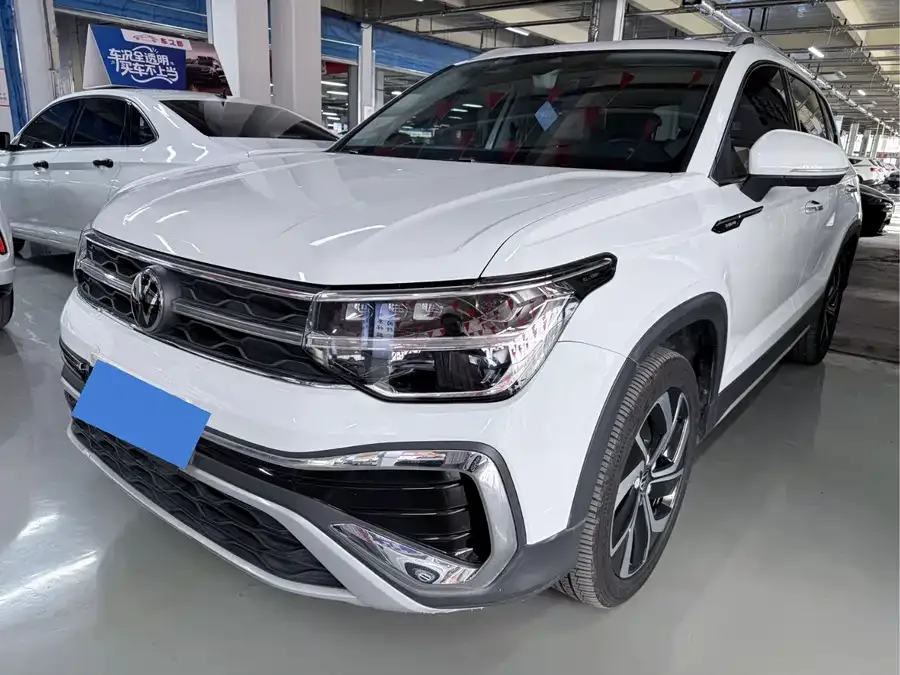 Volkswagen Tiguan (Tharu) Tuyue 2023 300TSI 2WD Full Moon Edition 2023 — фото 1, купить с доставкой в Москву