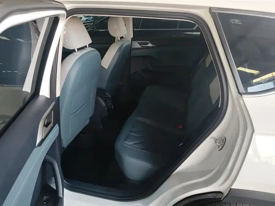 Volkswagen Tiguan (Tharu) Tuyue 2023 300TSI 2WD Moon Edition 2023 — миниатюра 5