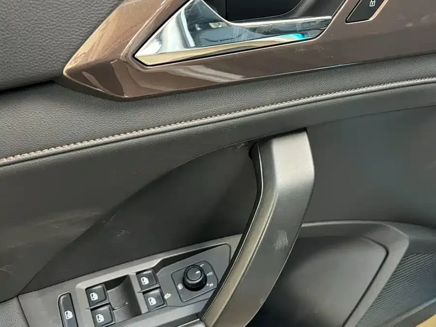 Volkswagen Tiguan (Tharu) Tuyue 2022 280TSI 2WD Luxury Edition 2022 — миниатюра 4