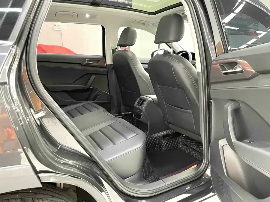 Volkswagen Tiguan (Tharu) Tuyue 2022 280TSI 2WD Luxury Edition 2022 — миниатюра 5