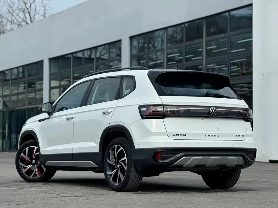 Volkswagen Tiguan (Tharu) Tuyue 2024 300TSI 2WD Moon Edition 2024 — миниатюра 2
