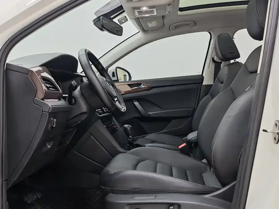 Volkswagen Tiguan (Tharu) Tuyue 2022 280TSI two-wheel drive flagship version 2022 — миниатюра 4