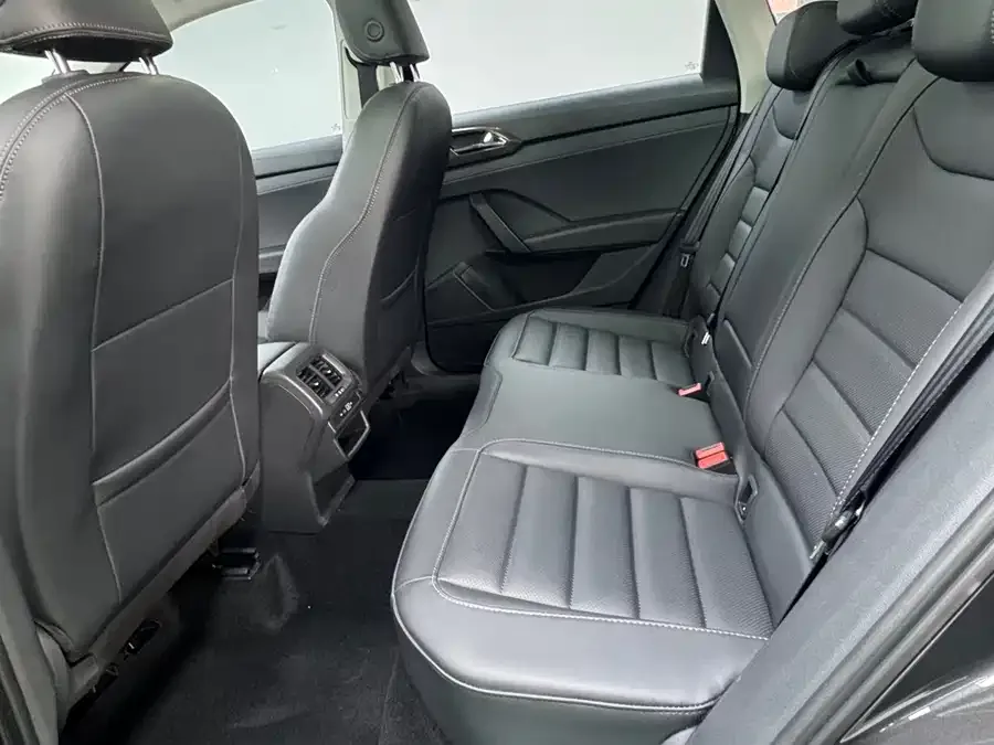 Volkswagen Tiguan (Tharu) Tuyue 2022 280TSI 2WD Luxury Edition 2022 — миниатюра 5