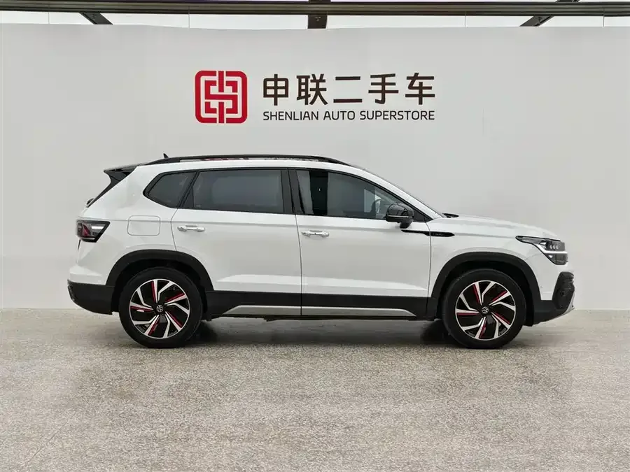 Volkswagen Tiguan (Tharu) Tuyue 2024 300TSI 2WD Moon Edition 2024 — миниатюра 2