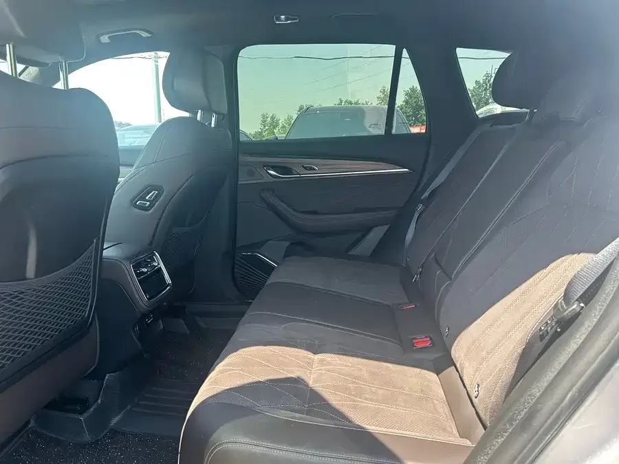 Geely Monjaro Geely Xingyue L 2026 Oriental Yao 2.0TD Automatic Star Edition 2025 — миниатюра 2
