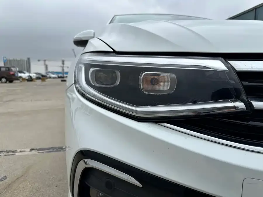 Volkswagen Bora Bora 2023 280TSI DSG Premium Edition 2022 — миниатюра 4