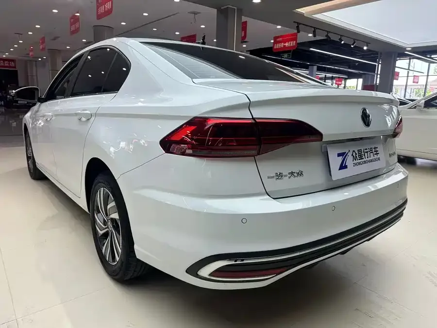 Volkswagen Bora Bora 2025 200TSI DSG Joy Travel Navigation Edition 2025 — миниатюра 2