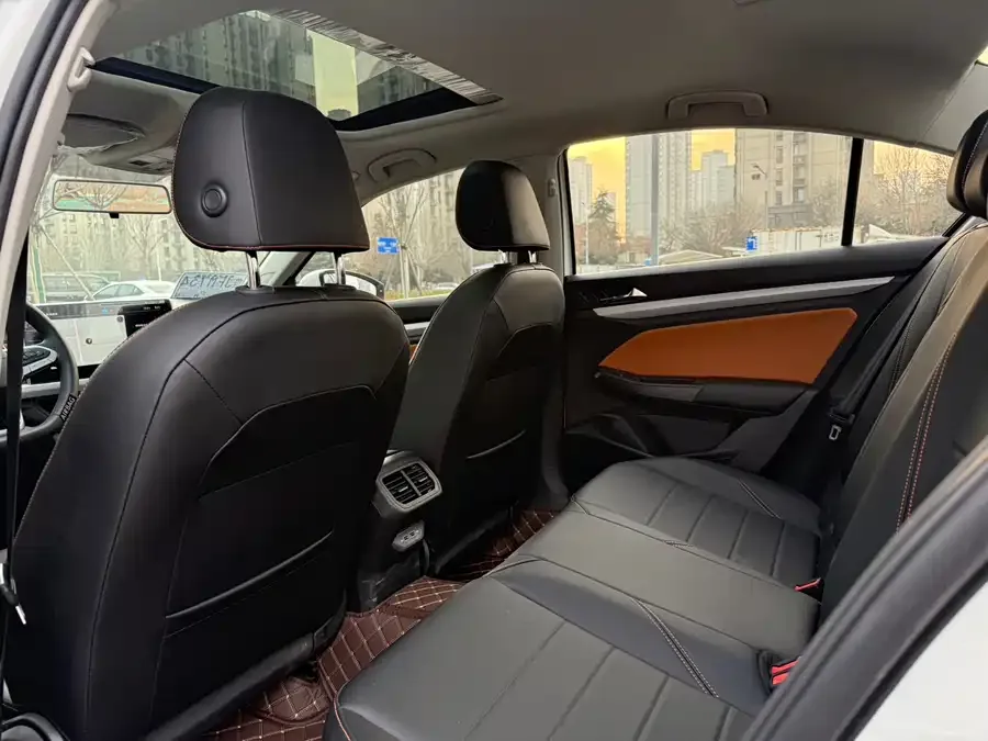 Volkswagen Bora Bora 2025 200TSI DSG Joy Travel PRO Edition 2025 — миниатюра 2