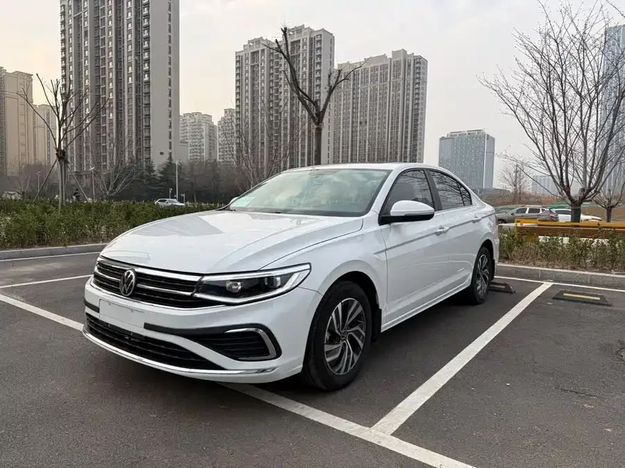 Volkswagen Bora Bora 2025 200TSI DSG Joy Travel PRO Edition 2025 — фото 1, купить с доставкой в Москву