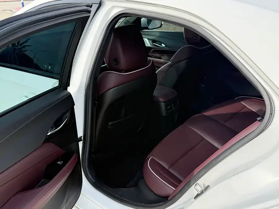 Cadillac CT4 2022 28T Premium Model 2023 — миниатюра 2