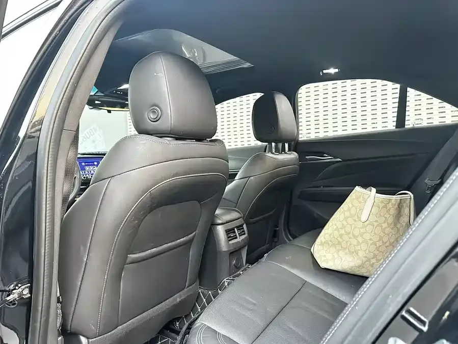 Cadillac CT4 2022 28T luxury model 2022 — миниатюра 2