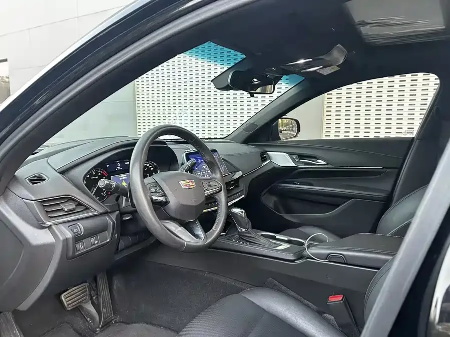 Cadillac CT4 2022 28T luxury model 2022 — миниатюра 3