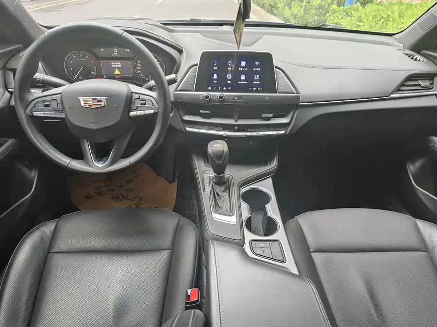 Cadillac CT4 2022 28T luxury model 2022 — миниатюра 2