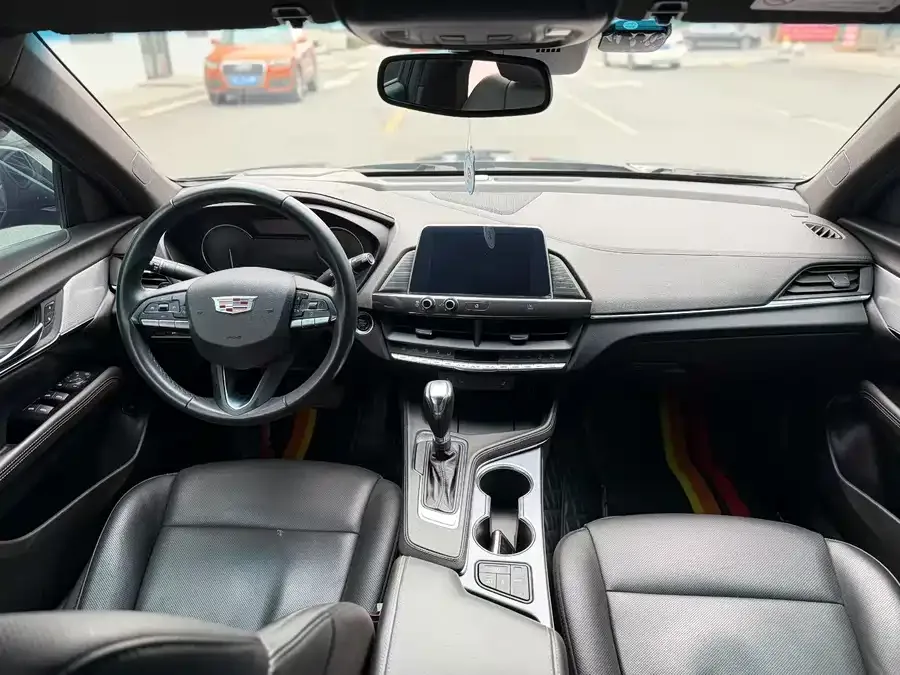 Cadillac CT4 2022 28T luxury model 2022 — миниатюра 2