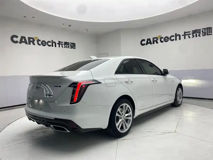 Cadillac CT4 2022 28T Fashion Model 2022 — миниатюра 2