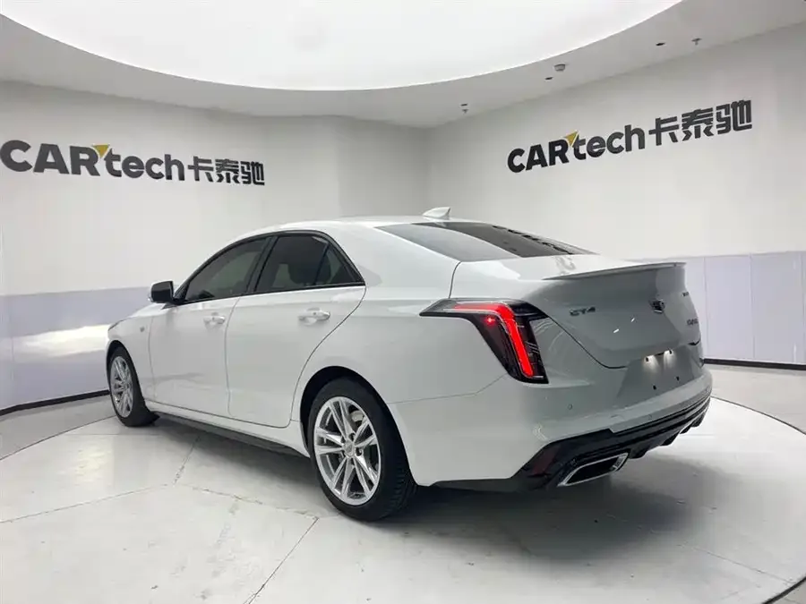 Cadillac CT4 2022 28T Fashion Model 2022 — миниатюра 4