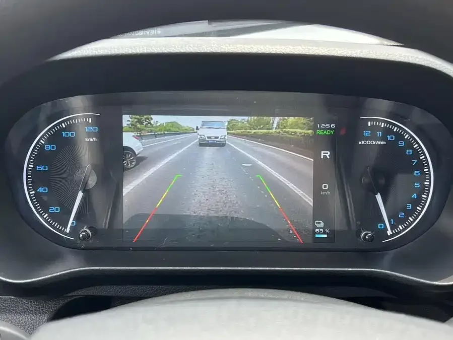 Kaiyi Finless Porpoise E7 Kaiyi Finless E7 2025 Entrepreneurship Edition 50.38kWh 6-seater 2025 — миниатюра 3
