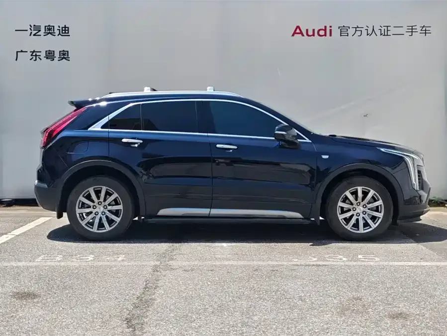 Cadillac XT4 2022 28T two-wheel drive fashion model 2022 — миниатюра 3