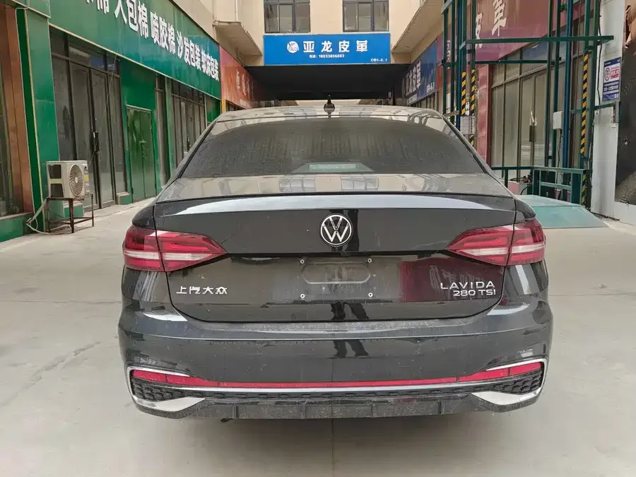 Volkswagen Lavida Lavida 2023 280TSI DSG Starry Sky Edition 2022 — миниатюра 3
