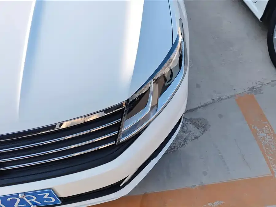 Volkswagen Lavida Lavida 2019 1.5L Automatic Fashion Edition National VI 2023 — миниатюра 2