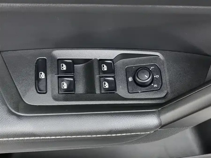 Volkswagen Lavida Lavida 2022 280TSI DSG Comfort Edition 2022 — миниатюра 3