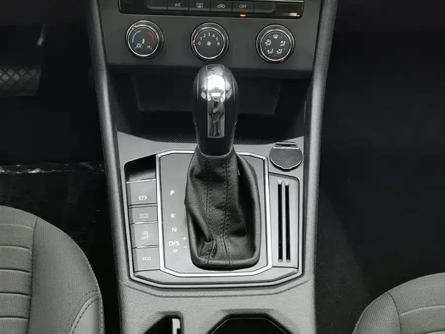 Volkswagen Lavida Lavida 2022 280TSI DSG Comfort Edition 2022 — миниатюра 4