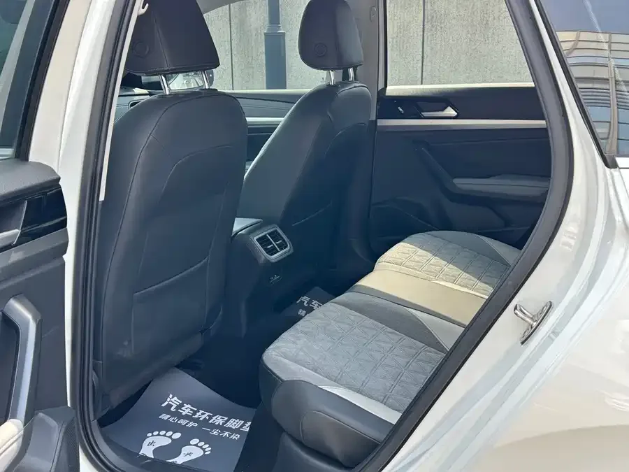 Volkswagen Lavida Lavida 2023 280TSI DSG Full Edition 2022 — миниатюра 2