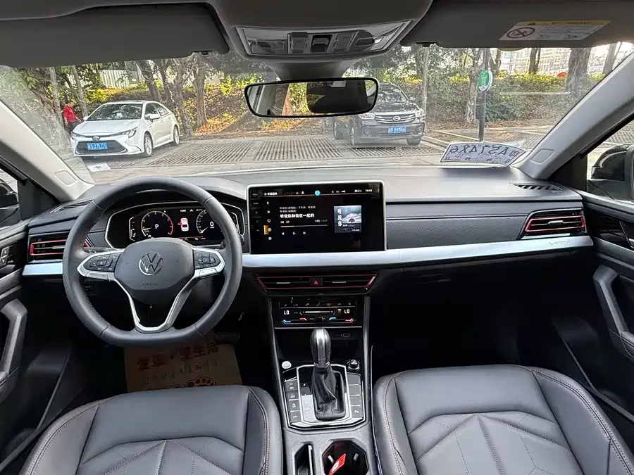 Volkswagen Lavida Lavida 2024 300TSI DSG Starry Sky Leading Edition 2024 — миниатюра 2