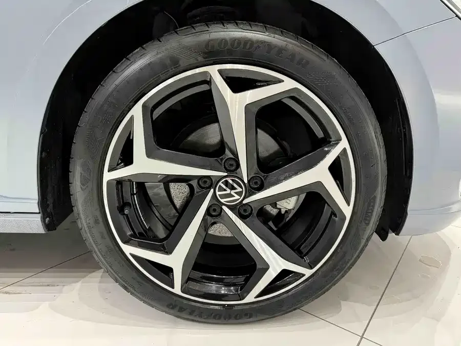 Volkswagen Lavida Lavida 2023 1.5L Automatic Starry Sky 5 Million Edition 2022 — миниатюра 5