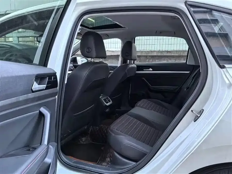 Volkswagen Lavida Lavida 2023 280TSI DSG Starry Sky Edition 2023 — миниатюра 4