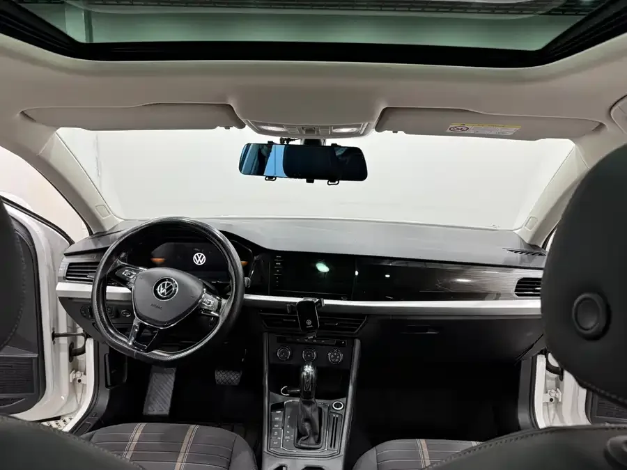 Volkswagen Lavida Lavida 2022 280TSI DSG Comfort Edition 2022 — миниатюра 2