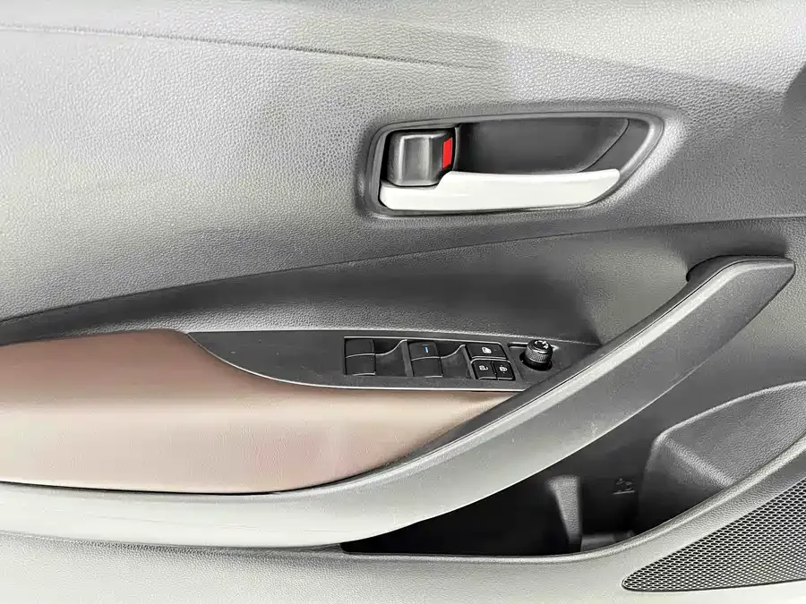 Toyota Levin 2022 Levin TNGA 1.5L CVT Leading Edition 2023 — миниатюра 4