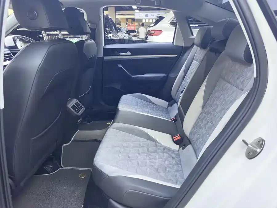 Volkswagen Lavida Lavida 2023 300TSI DSG Full Edition 2023 — миниатюра 5