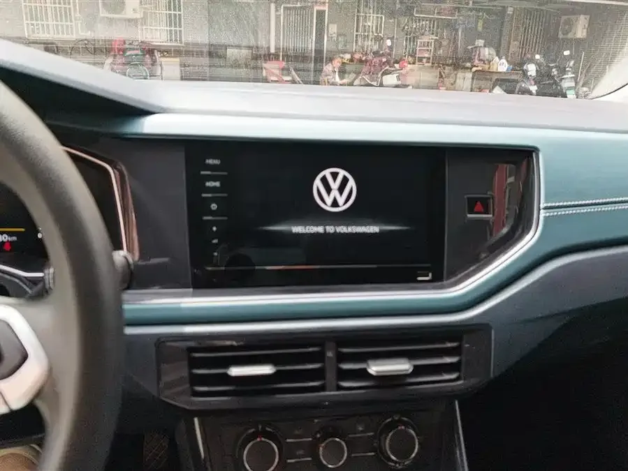 Volkswagen Lavida Lavida 2025 New 1.5L Outstanding New Desire Edition 2025 — миниатюра 4