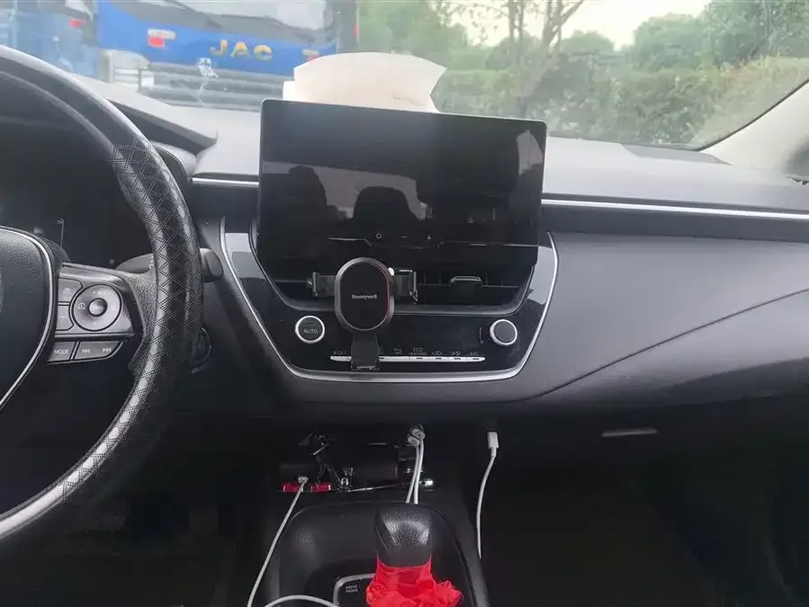 Toyota Levin 2023 Corolla Intelligent Electric Hybrid Dual Engine 1.8L Leading Edition 2024 — миниатюра 4