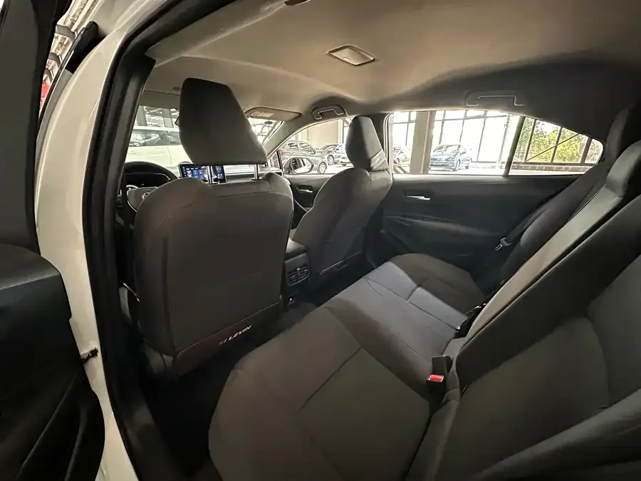 Toyota Levin Corolla 2024 Intelligent Electric Hybrid Dual Engine 1.8L Leading Edition 2024 — миниатюра 3