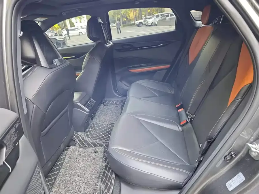 Changan UNI-V Smart Electric iDD Changan UNI-V iDD 2023 iDD 1.5T 113km Smart Fun Edition (Fast Edition) 2023 — миниатюра 2