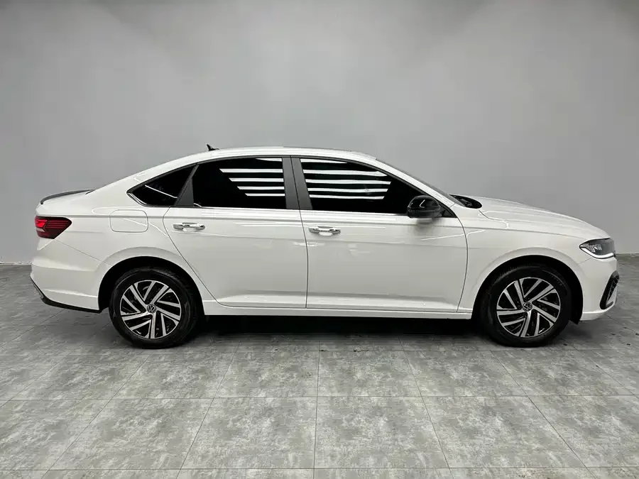 Volkswagen Lavida Lavida 2024 300TSI DSG Starry Sky Full Edition 2025 — миниатюра 3